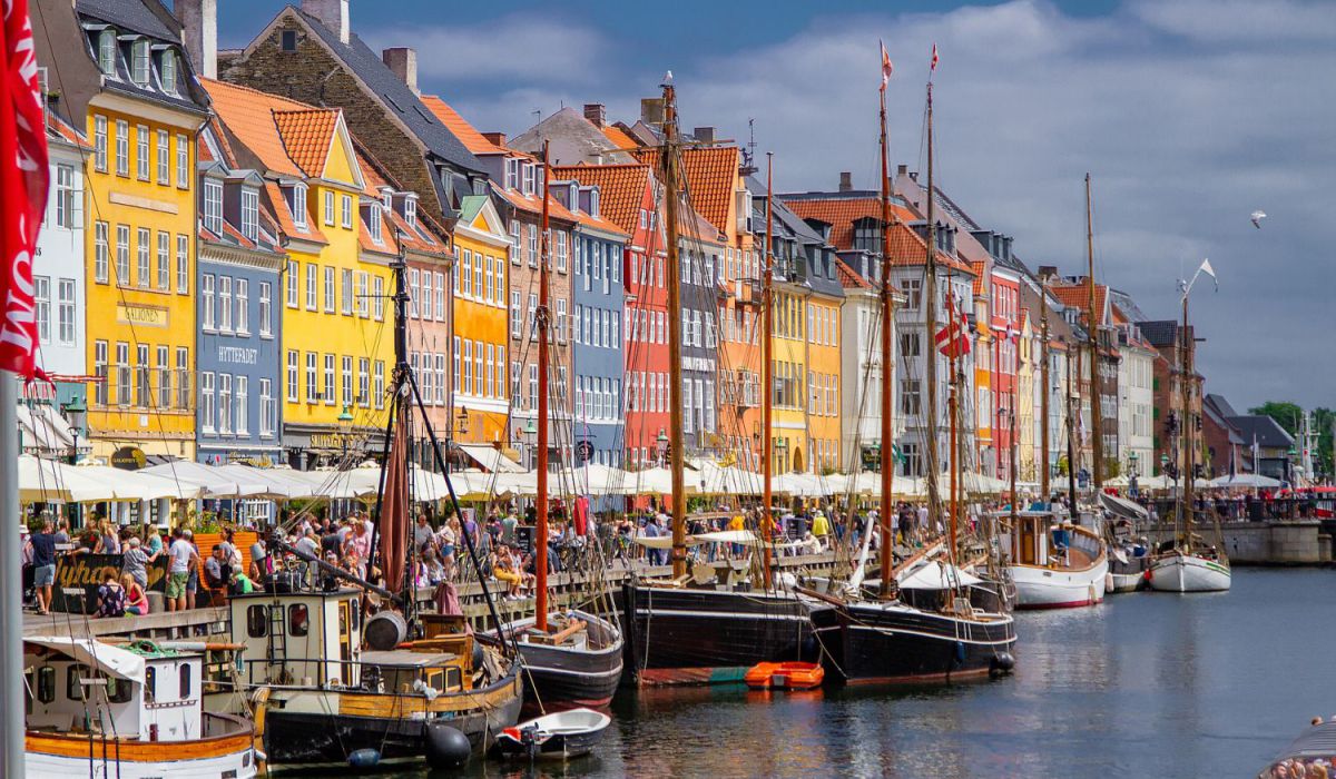 De kleurrijke haven van Nyhavn