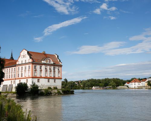 Schärding, stad langs de Donau