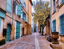 Gezellig straatje in Provence