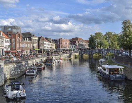 Stad aan de Maas