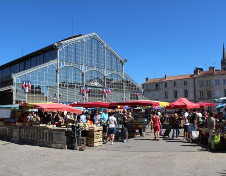 Zondag markt in Niort, Frankrijk