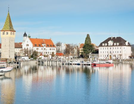 De haven van Lindau aan de Bodensee