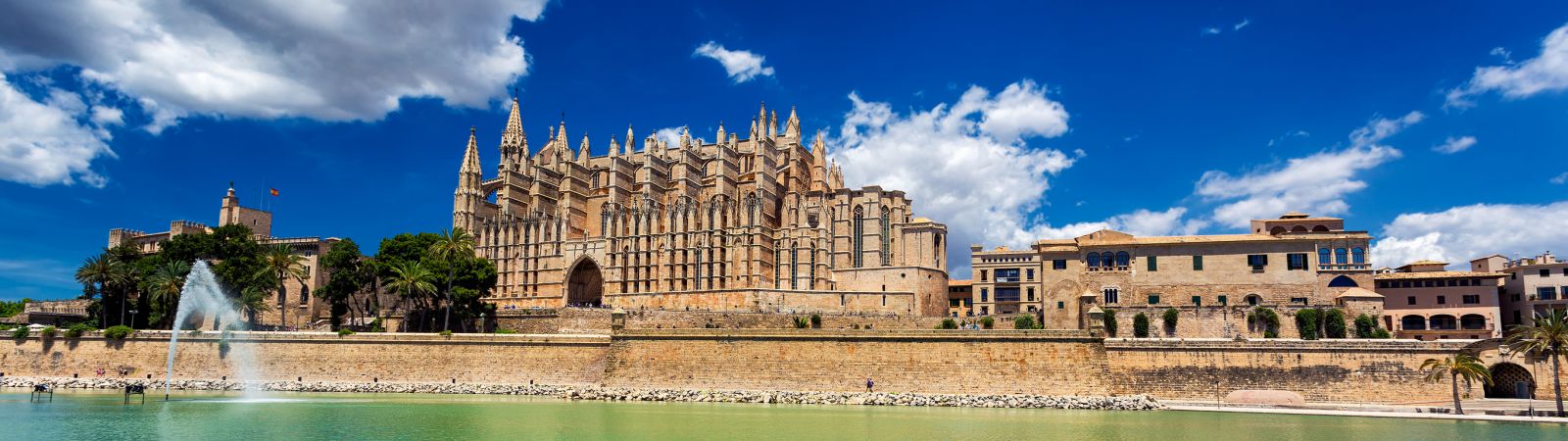 De prachtige kathedraal in Palma de Mallorca